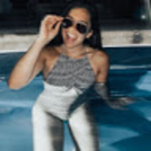 Meet your Posher, Carlee